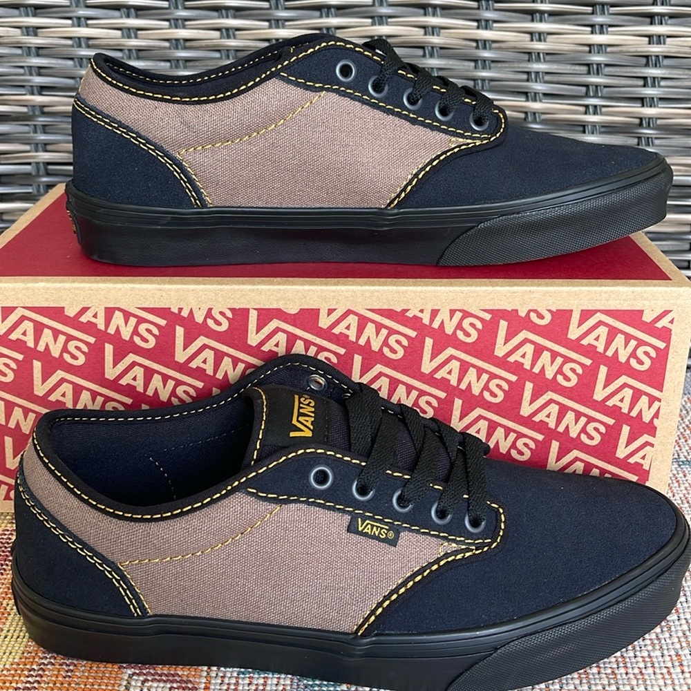 Vans Men’s Atwood
VN000CX8B29
Sneakers
Color: Outcore Phantom/Black - Picture 1 of 16